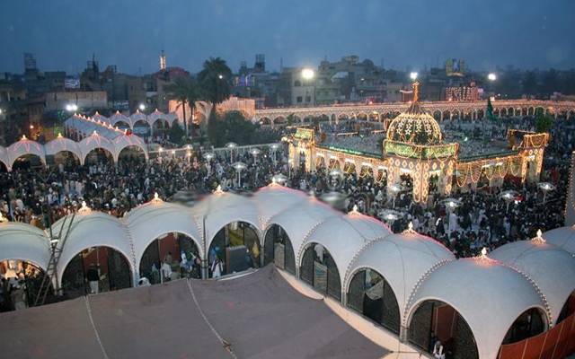 lahore data darbar