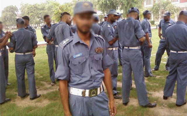 Trafficr police officers suspended
