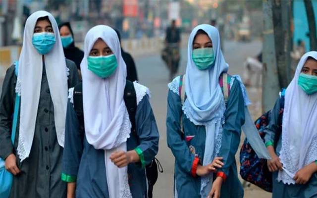 سرکاری سکولوں کی طالبات کے لئے نئی مشکل کھڑی ہو گئی