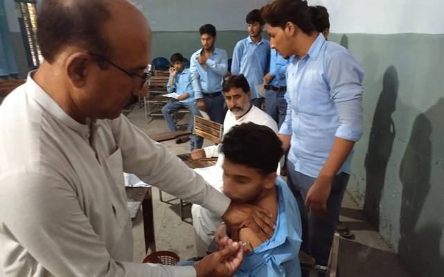 Vaccination at Schools in Pakistan