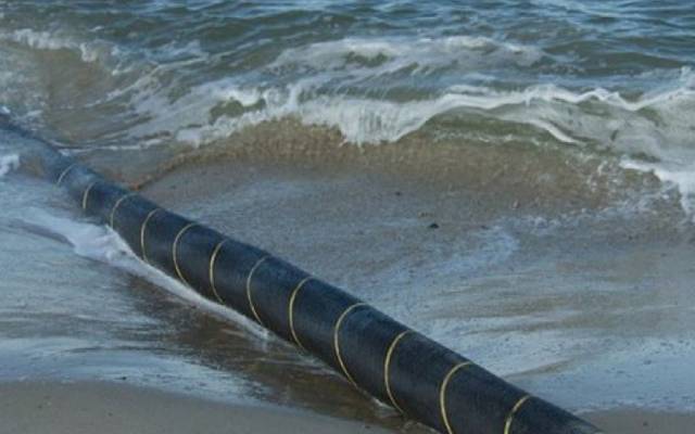 internet wire in sea
