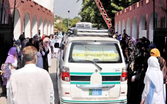 girl student die in school