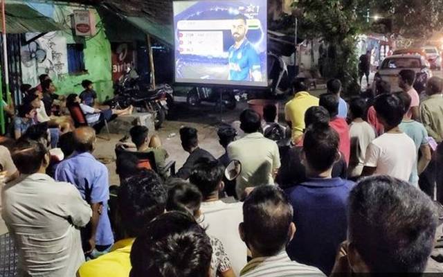 Kashmir students suporting pakistan team