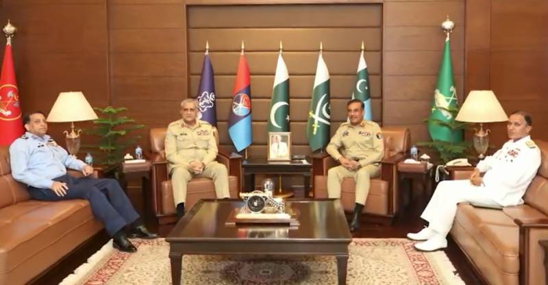 اعلیٰ فوجی قیادت کا اجلاس ۔۔۔ملک کو درپیش خطرات کا موثر جواب دینے کا عزم