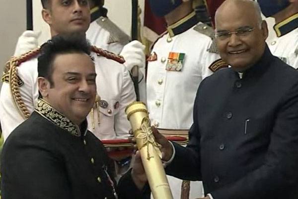 adnan khan received padma dhri award friom indian president