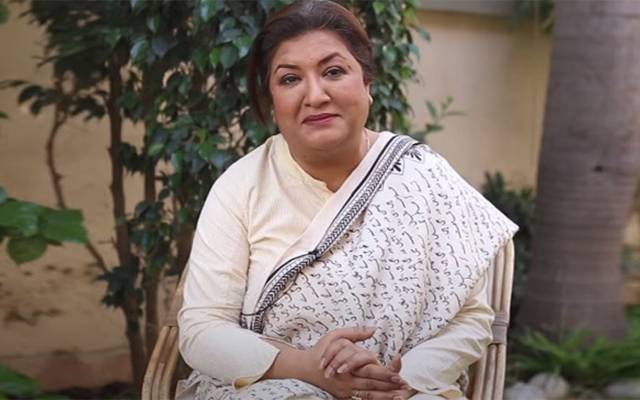  اداکاہ حنا دلپزیر کے دوپٹے کے چرچے، آخر اس پر ایسا کیا لکھا؟