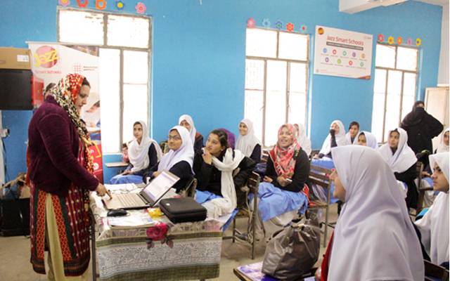  School teachers transfer in December 