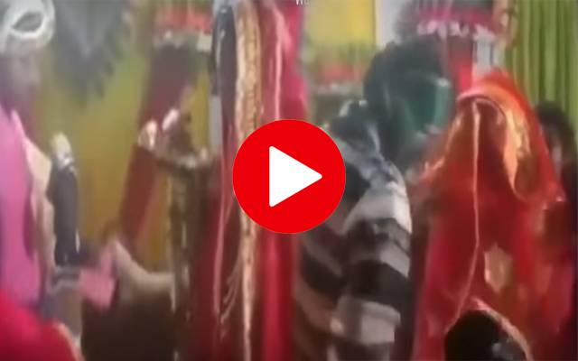 Filmi scene in marriage