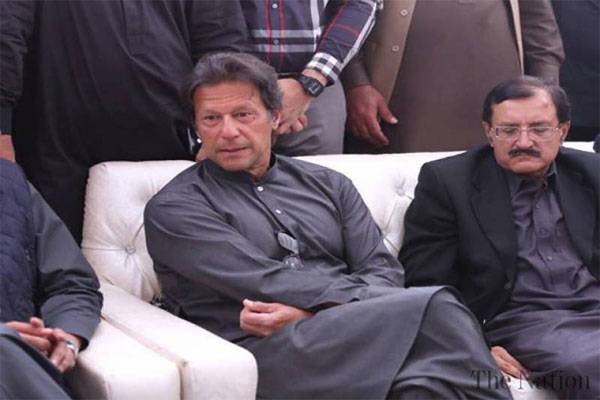 عمران خان کی ٹیم 'سرٹیفائد' نااہل ہے، پی ٹی آئی کے رہنماء پھٹ پڑے