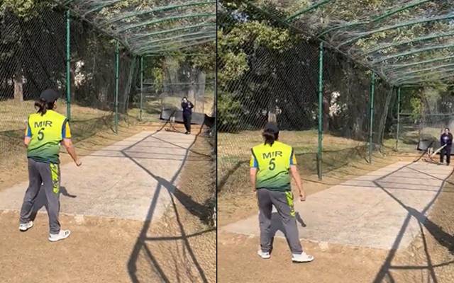 Nasin zehra with sana mir pying cricket