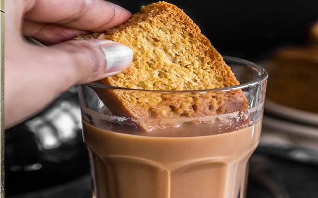 rusk and tea