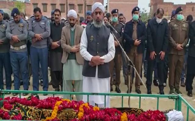 شہید ٹریفک وارڈن کی نماز جنازہ ادا ،سی ٹی او سمیت اعلی افسران کی شرکت