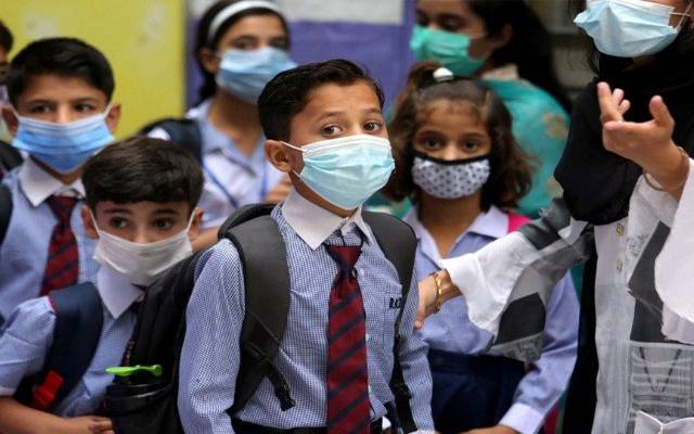 پرائمری سکول کے بچوں کو بھاری بستوں سے نجات مل گئی
