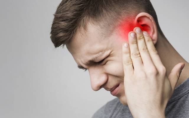 cockroach in the ear