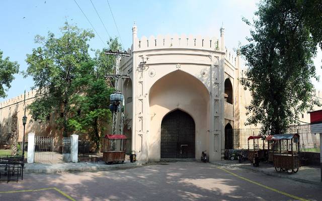 Closed again due to Anar kali bomb blast