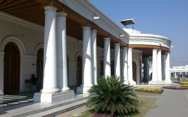 پنجاب میں ڈی ایم جی افسران ’’حکومت‘‘ کرنے لگے