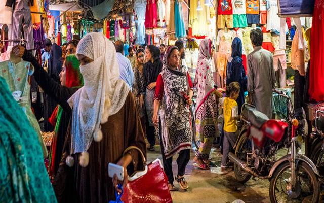 خاتون کا پیچھا کرنے پر اب ہوگی کتنے ماہ کی سزا ?