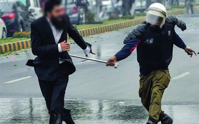  LHR BPR Police Tortured Lawyer in Kahna