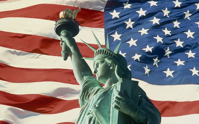 us flag & statue of liberty