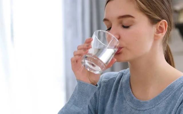 Benefits of drinking water,Health tips