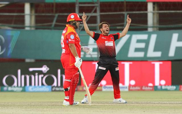 سنسنی خیز مقابلے کے بعد لاہور قلندرز نے اسلام آباد یونائیٹڈ کو شکست دیدی