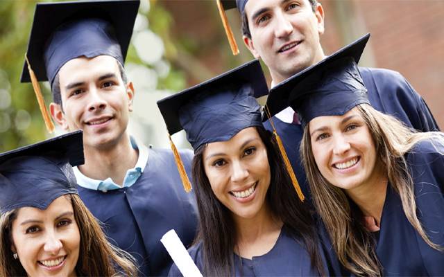 overseas pakistani students in university