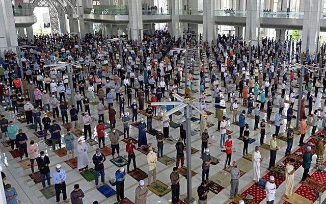 muslims prayer in Selangor - JAKIM