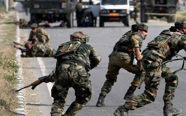 بھارتی اہلکار نے اپنے ہی ’فوجی‘ مار ڈالے،5 ساتھی ہلاک،12زخمی