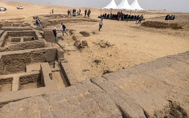  مصر میں فرعونی  دور کے چار ہزار سال پرانے مقبروں کی نقاب کشائی  