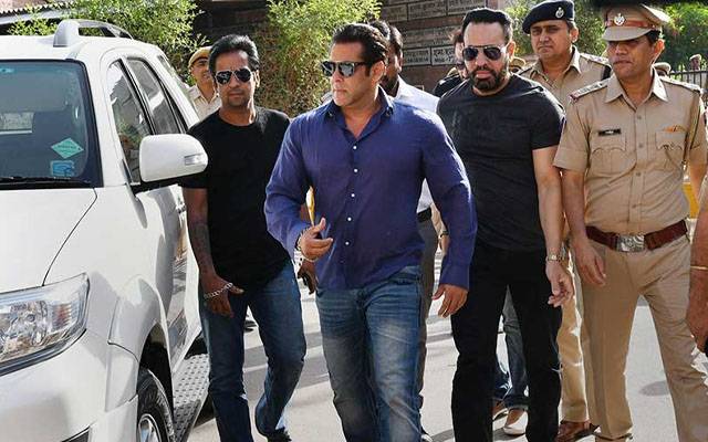 بالی وڈ  سپر اسٹار سلمان خان ہتک عزت کا کیس ہار گئے 