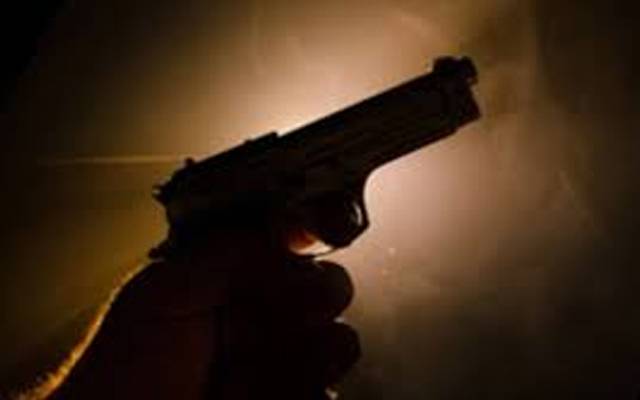 Bhati gate,firing,ten year old girl injured
