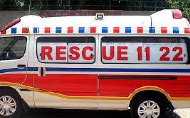 Mulatan road,accident,bus,mazda
