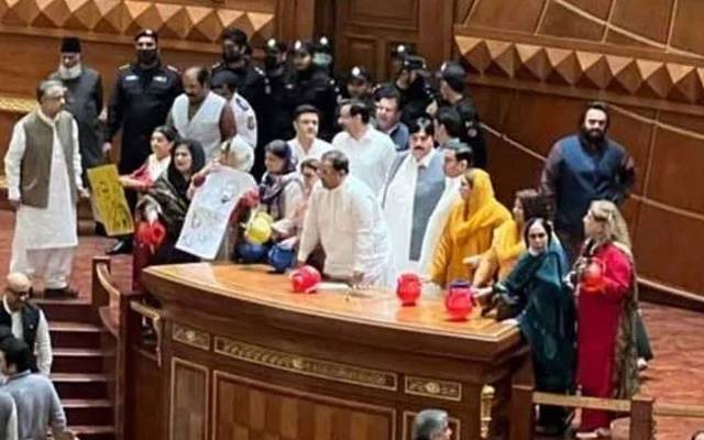 پنجاب اسمبلی ہنگامے کی سی سی ٹی وی فوٹیج منظر عام پر آگئی