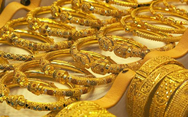 سونے کا بھاؤ 19 ڈالر کم، پاکستان میں قیمت کہاں پہنچ گئی؟
