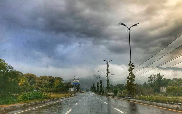بادل برس پڑے؛ محکمہ موسمیات نے مزید بارش کی پیشگوئی کردی