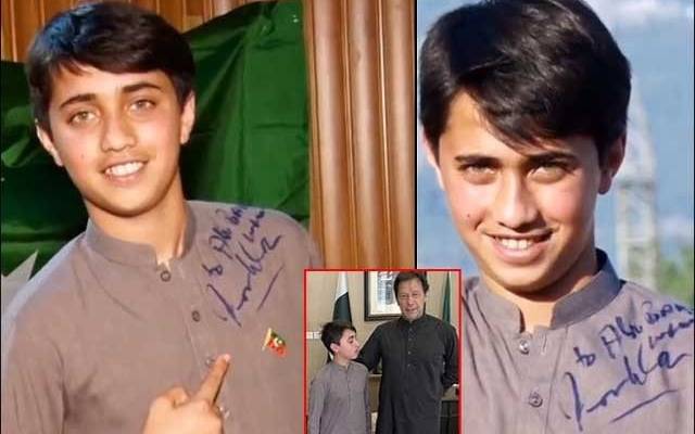  ابوبکر نےعمران خان کے دستخط شدہ والی قمیض بیچنے کی حامی بھرلی