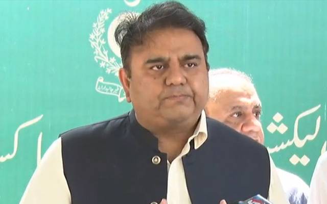 رانا ثنا اللہ عمران خان کو جیل بھیج کرملک میں نہیں رہ سکتا،فواد چودھری