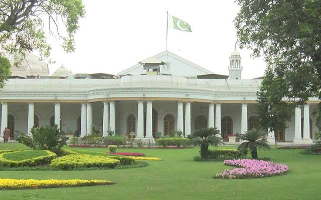 حمزہ شہباز کی حکومت کوخطرہ ،بیوروکریسی میں بڑے پیمانے پر اکھاڑ پچھاڑ