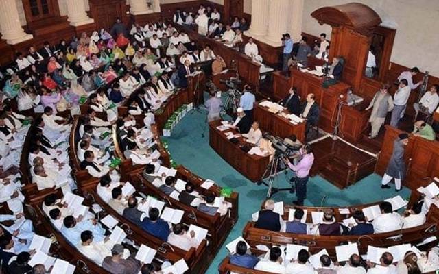 ڈی سیٹ ہونے کے بعد پنجاب اسمبلی میں پی ٹی آئی ارکان کی تعداد کتنی؟