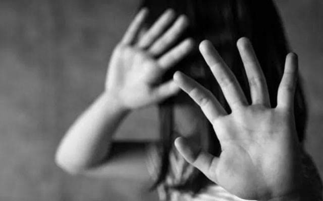 13 سالہ بچی سے اجتماعی زیادتی؛جسم نوچتے رہے،برہنہ ویڈیوز بھی بنائیں
