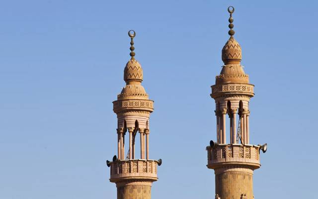 india,extremists,Hindus women,tried to enter the mosque