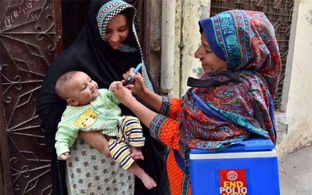 polio worker in lahore 