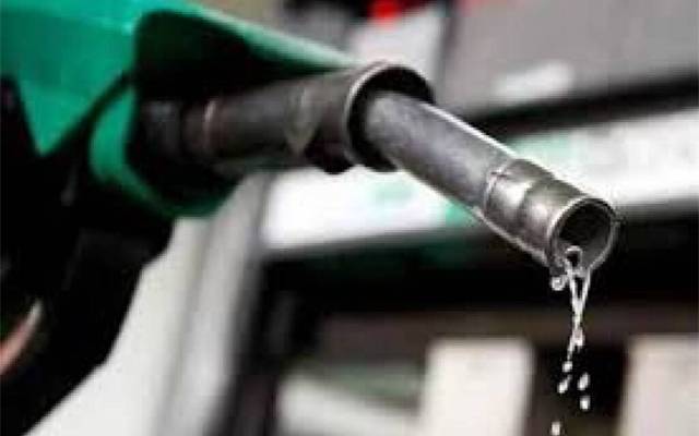 عوام پر پھر پیٹرول بم گرانے کی تیاری؛ مزید 30 روپے مہنگا ہوگا