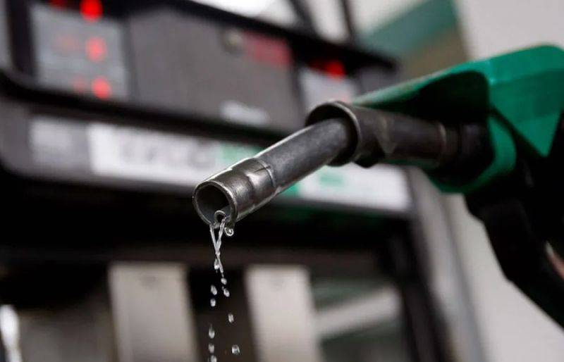 حکومت نے پیٹرولیم مصنوعات کی قیمتوں میں اضافہ کر دیا