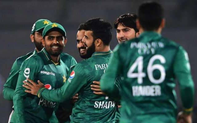 Pak Cricket Team clean swap WI 3rd ODI