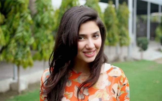 Mahira Khan dance video