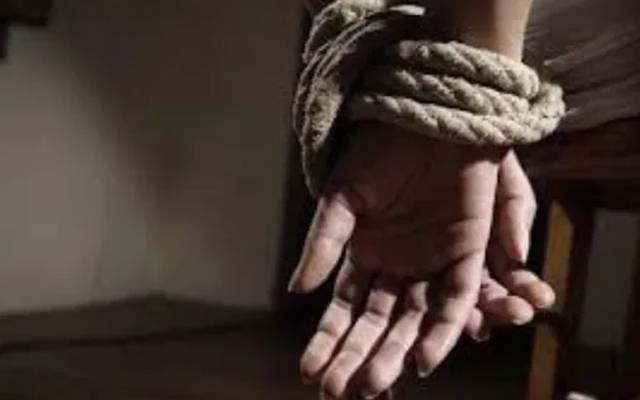 فیصل آباد،طالبہ اغوا،تشدد،مقدمہ درج،سٹی42