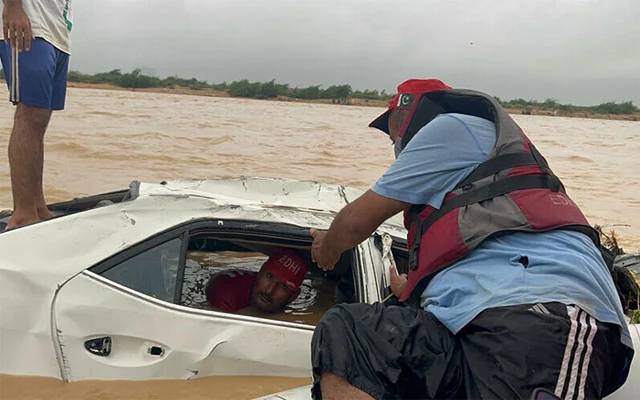 برساتی ریلے میں بہہ جانے والی کار کے ڈرائیور کی لاش 12 روز بعد مل گئی