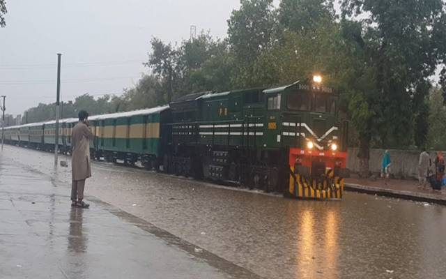 Train Service,Flood,Karachi