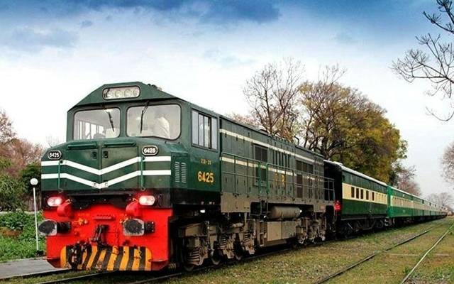 مسافر ٹرین آپریشن،لاہور،کراچی،سکھر،سبی،سٹی42
